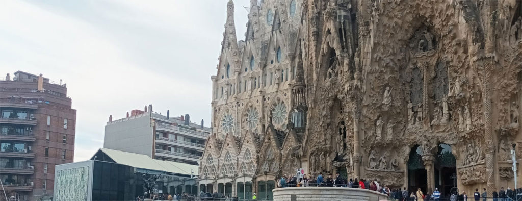 Walking tour in Barcelona